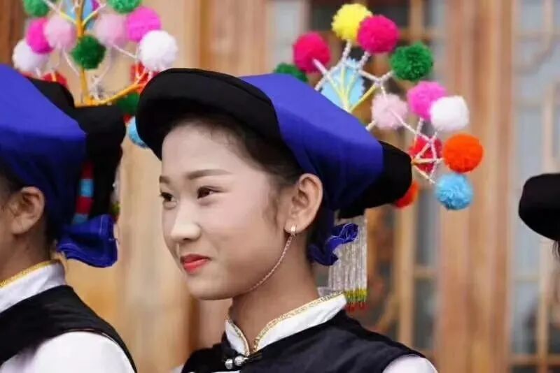 大理巍山彝族服饰