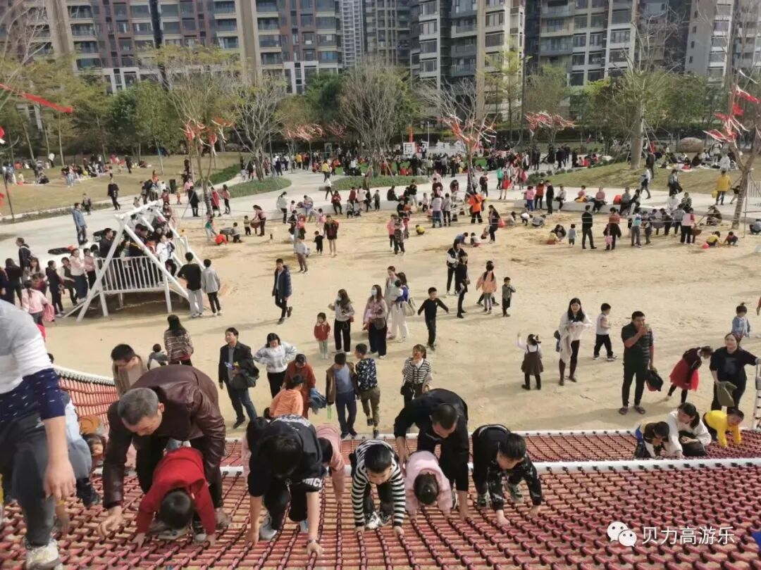 普宁市星河明珠湾公园婉如童话世界，儿童的欢笑声(图1)