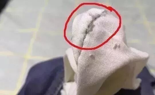 【生活百科】手机放口袋里，充电口到底该朝上还是朝下？很多人都做错了！