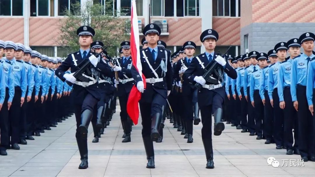 安徽学院分数线是多少_安徽职业技术学院分数线_安徽建工技师学院分数