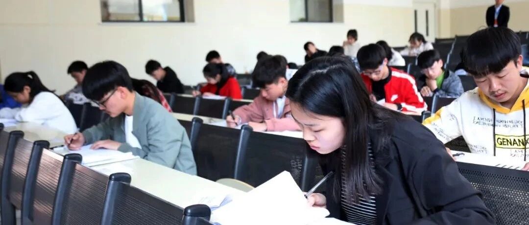 公告：招录公务员5890人！非全日制学历也能考！柳州人机会来了