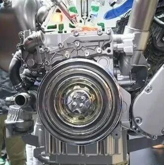 奔驰最新款M256直列6缸发动机大解析