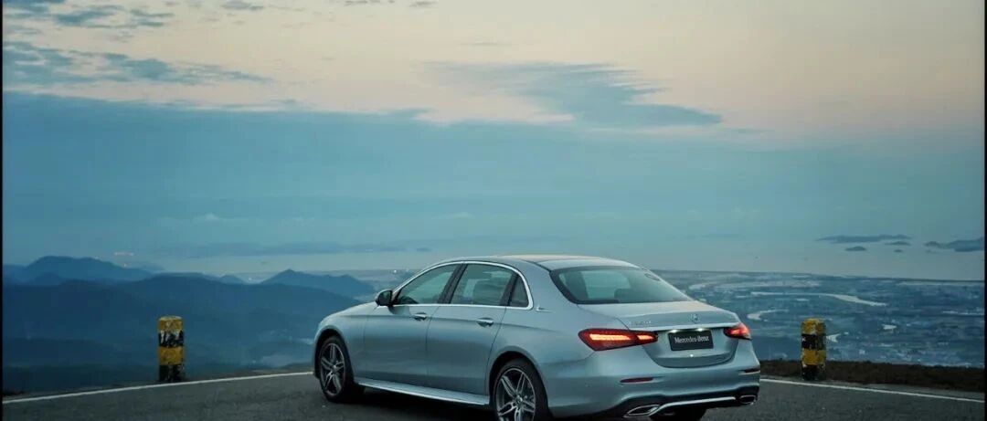 奔驰新E级面面观：方向盘就像操作智能手机