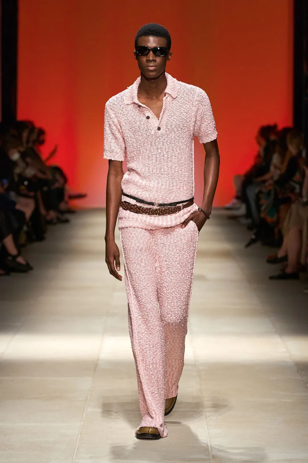 2022春夏流行色分析——浅淡粉蜡(图40)