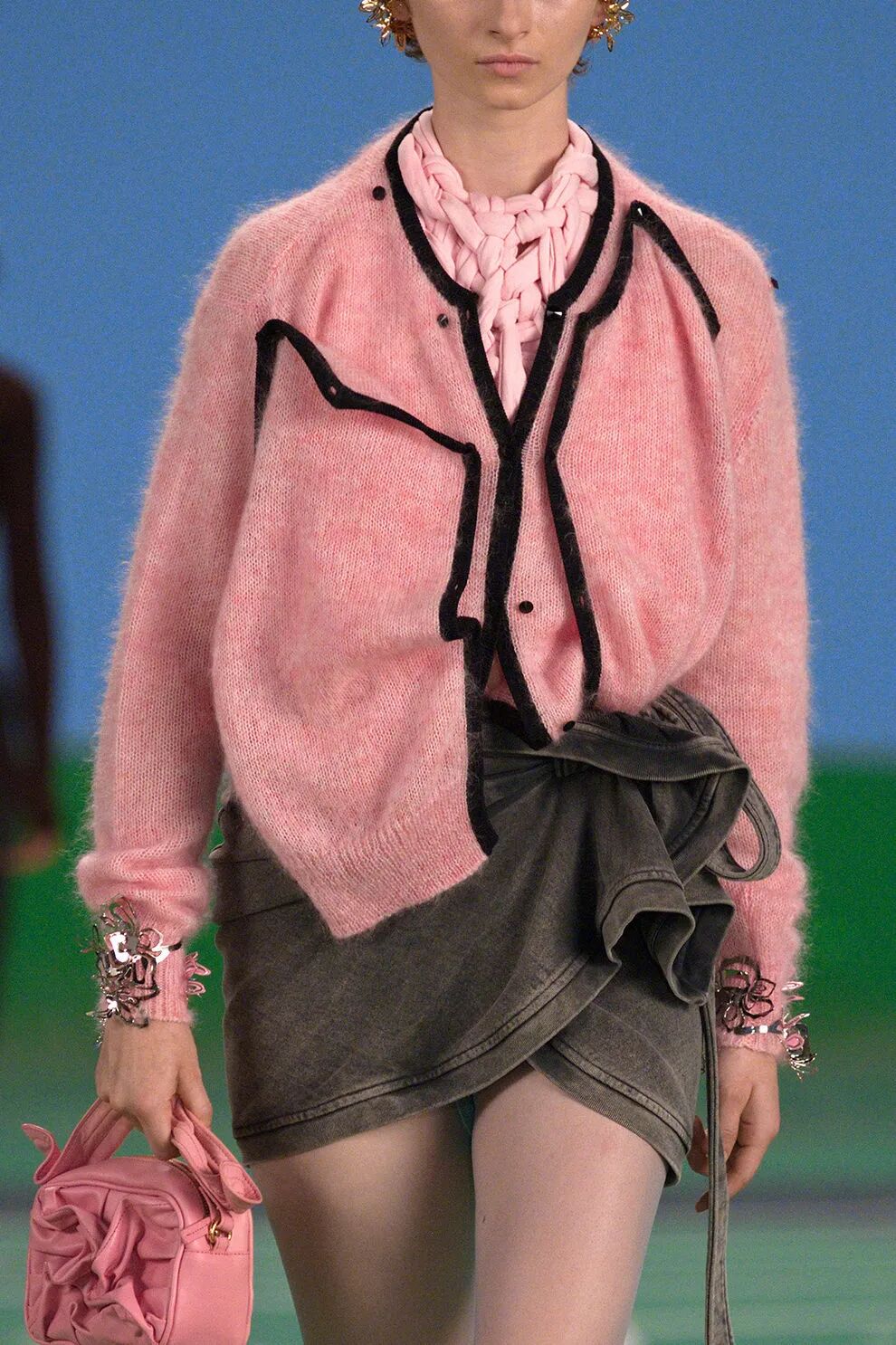 2022春夏流行色分析——浅淡粉蜡(图37)