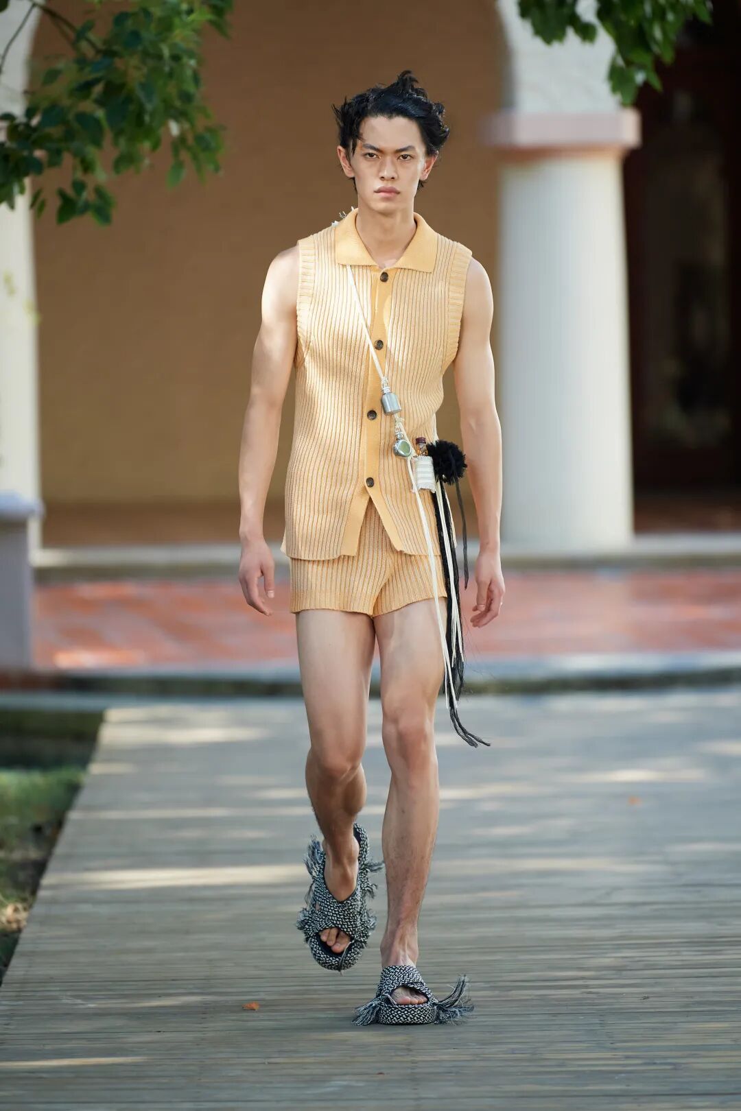 2022春夏流行色分析——浅淡粉蜡(图32)