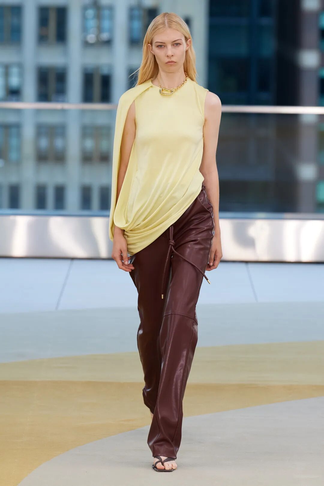 2022春夏流行色分析——浅淡粉蜡(图27)