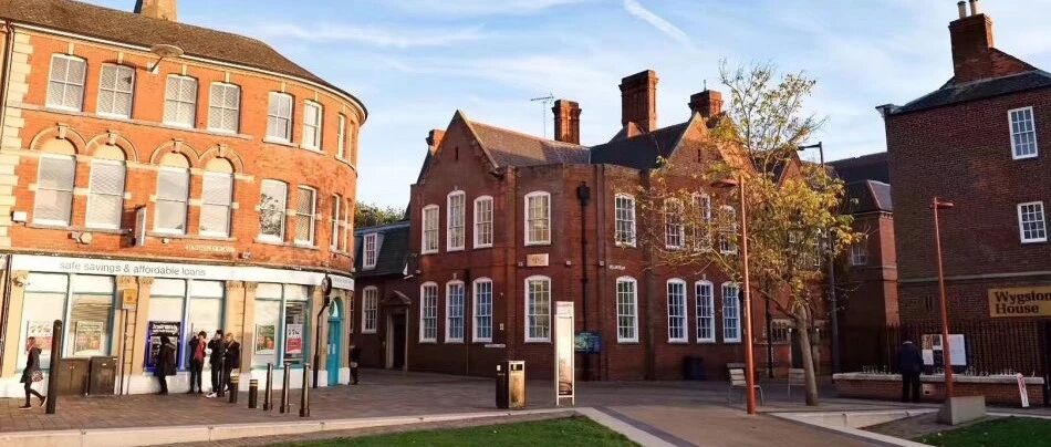 英国大学“学生满意度”排名，它居然力压牛剑！