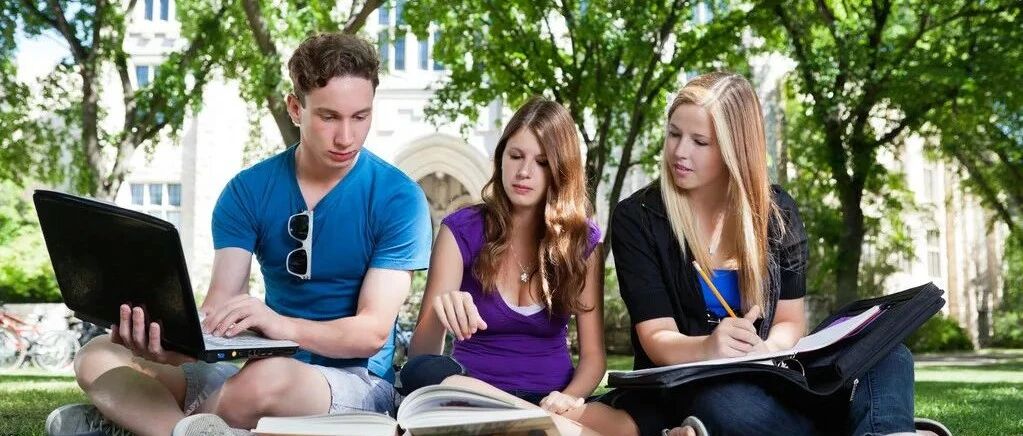 2022年15所英国院校硕士申请费汇总,今年英国大学的申请费终于“平静”了!