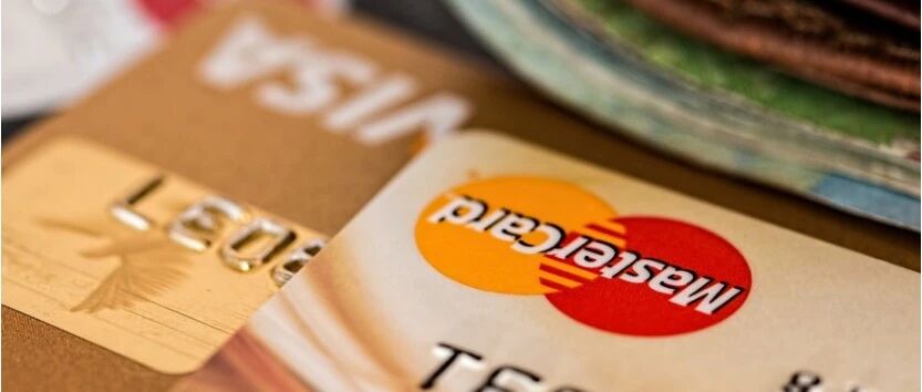 英国各个大学的生活成本是多少？哪些学校性价比最高？