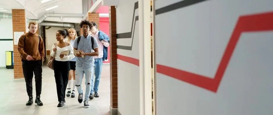 英国6所大学宣布设立网课！