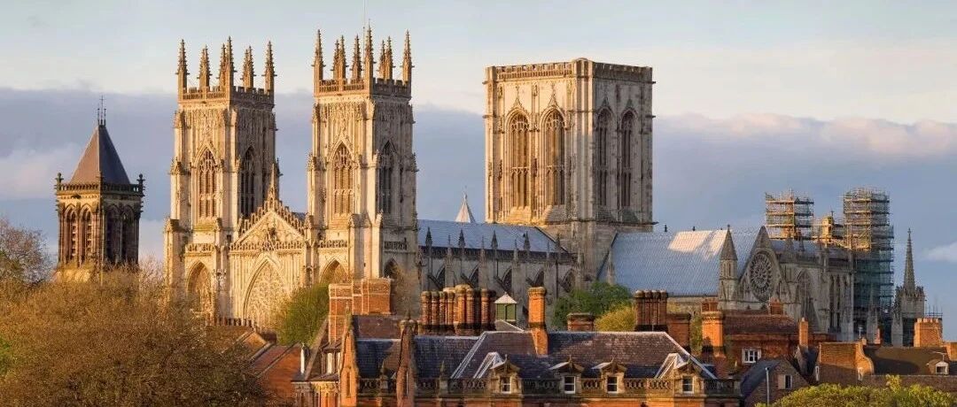 短短57年，从无人问津到与剑桥并肩，还敢争罗素集团NO.1，这所黑马院校凭啥？