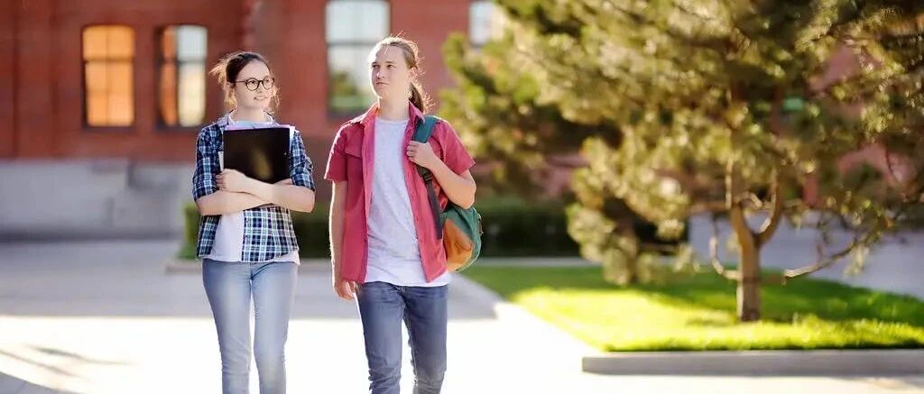 不达标的专业将受制裁？英国26所大学41个专业可能面临关闭？