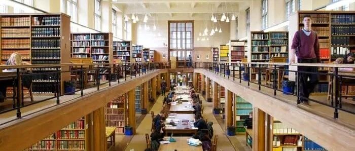 除了牛津和剑桥两位老大哥，英国排名第三的院校是谁？