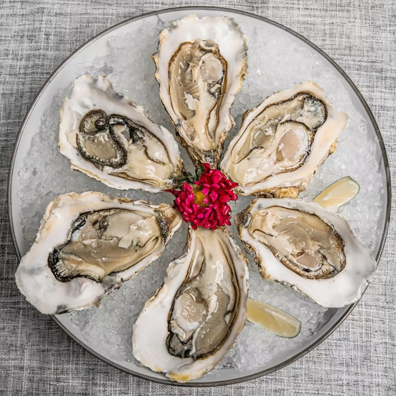 进口生蚝 至尊豪华刺身拼盘包含了牡丹虾,鳌虾,贝