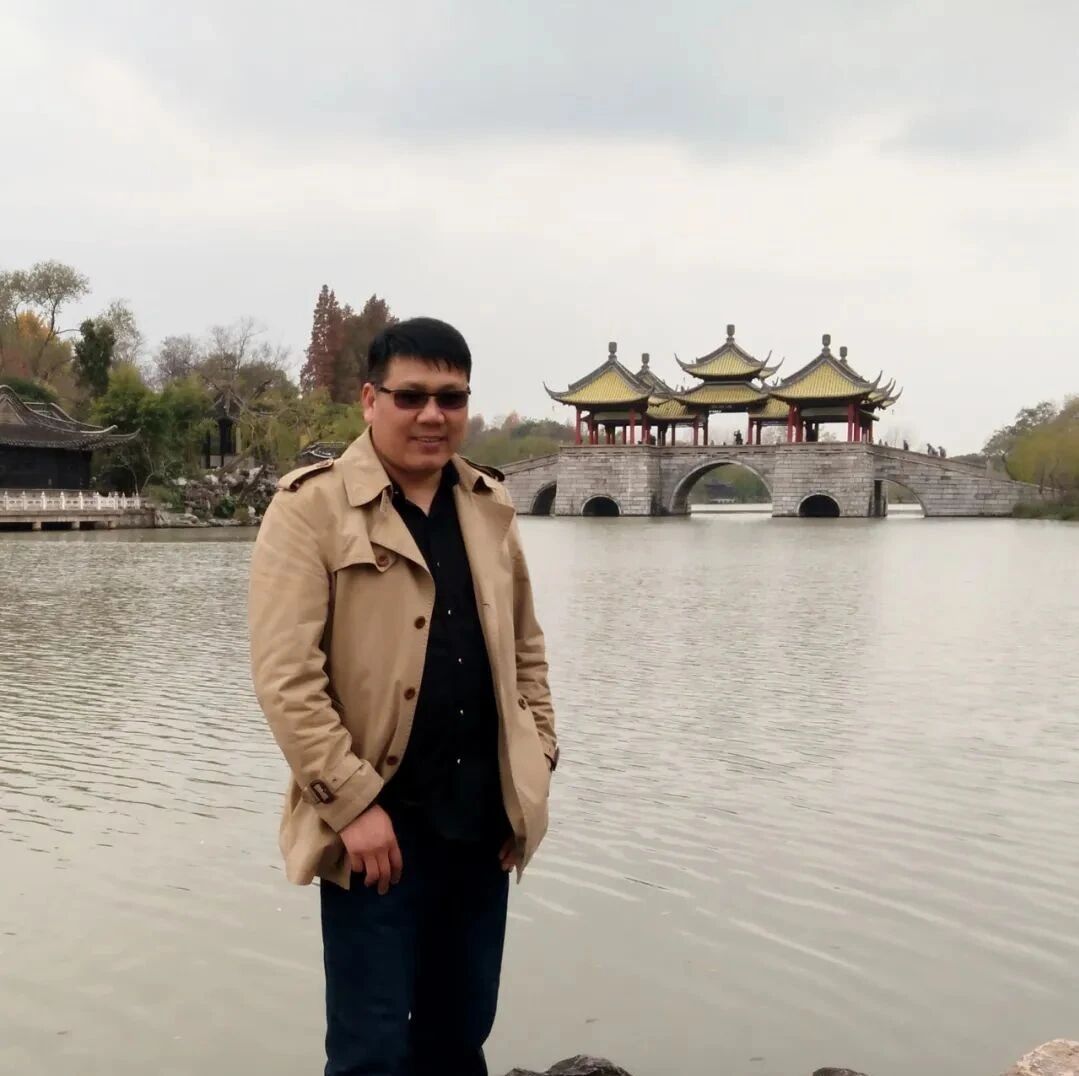 玉啟：慎庐诗钞二十首