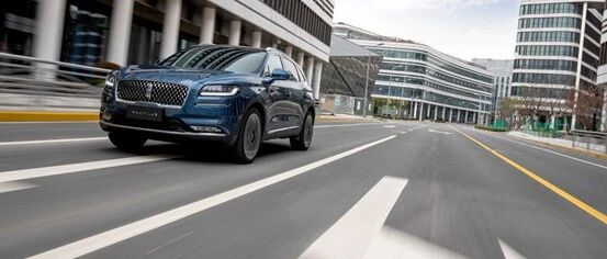 6缸+大空间，降低豪华中级SUV入手门槛，林肯航海家够意思！