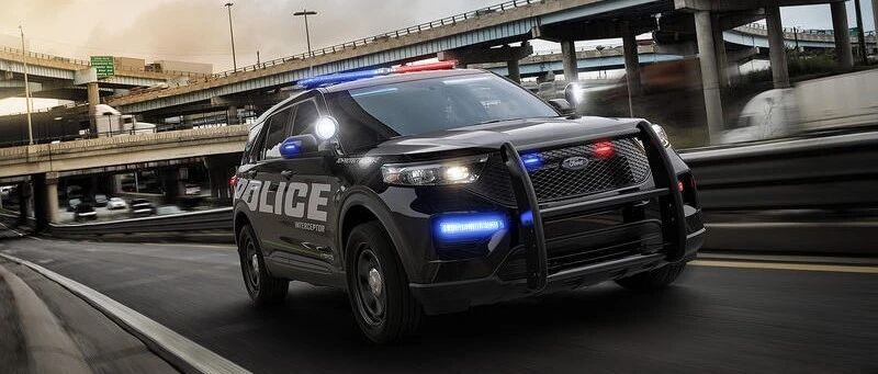 英媒评15辆全球最有趣警车：迪拜没上榜，捷克用宝马i8，哪国蜀黎最土豪？