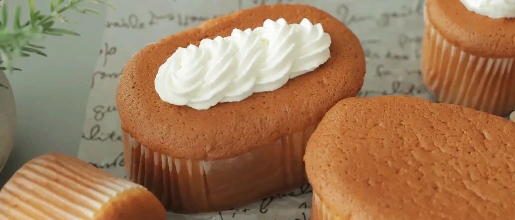 单个成本才2元！生奶油蜂蜜海绵砖，蓬松香软，咬一口就知道厉害！