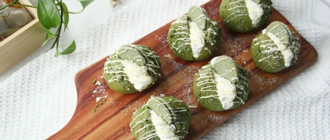 抹茶酥粒奶油面包丨清新不腻味，超治愈！