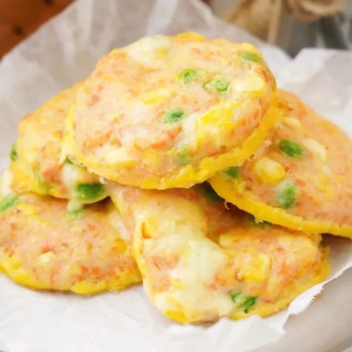 金黄酥脆爆浆芝士鱼饼｜吃货看了就流口水