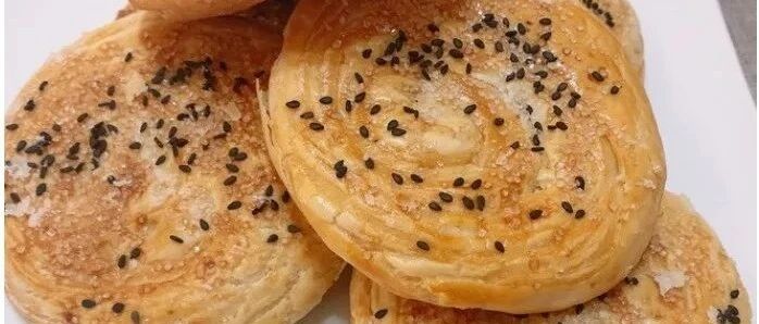 一款非常酥的酥皮点心，加了这个越嚼越香！