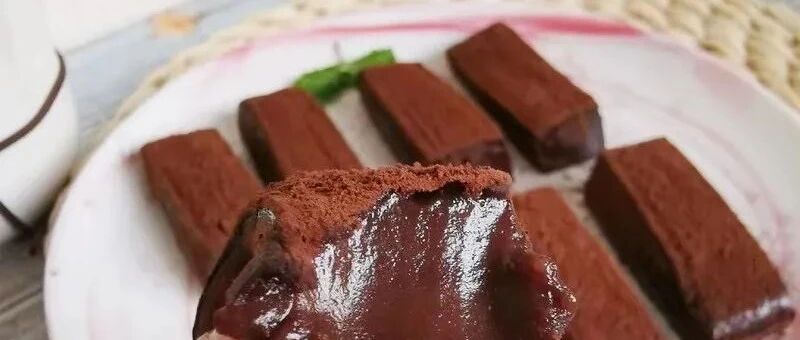 免烤箱，吃过就念念不忘，糯叽叽人人爱的巧克力凉糕~