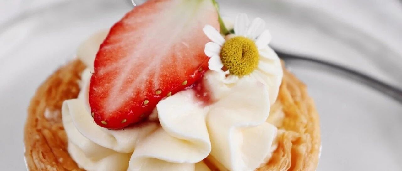 零难度草莓可颂小甜品 | 蛋挞皮新吃法