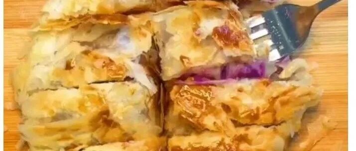 安利一款抖音上超火的爆浆紫薯饼，一吃就停不下来，还能拉丝哦！