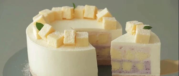 芝士奶酪双浆果慕斯蛋糕，口感浓郁！