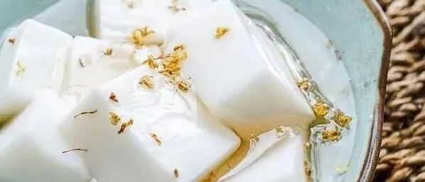 3步就可以做出好吃的杏仁豆腐！做法太简单了！