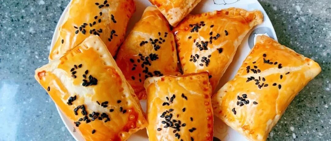 香酥浓郁的榴莲酥，简直爱到不行～