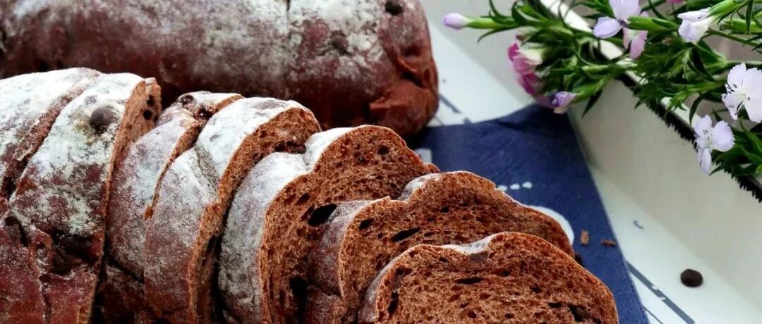 巧克力软欧包丨口感柔软，还有巧克力香