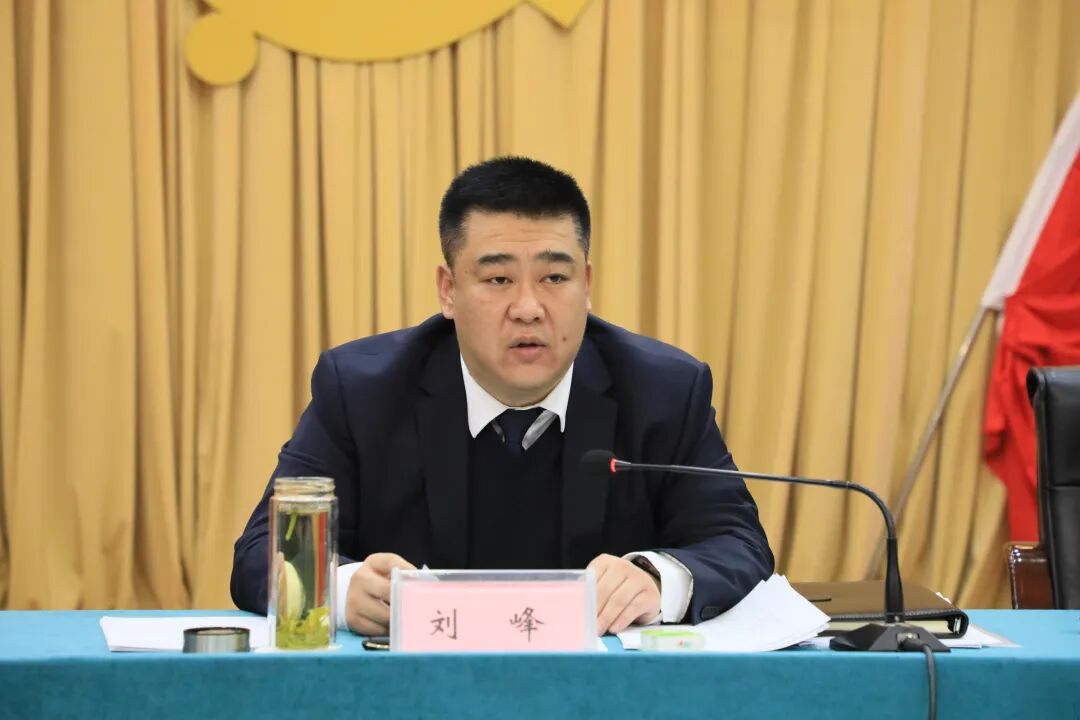 首页>工作简报>领导活动>正文县委常委,县纪委书记,县监委主任刘峰