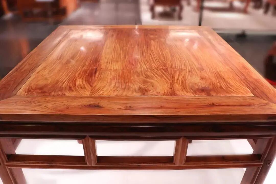 到底是海黄贵 还是小叶紫檀更贵 祥利红木 祥和千万家 利己先达人 祥利红木