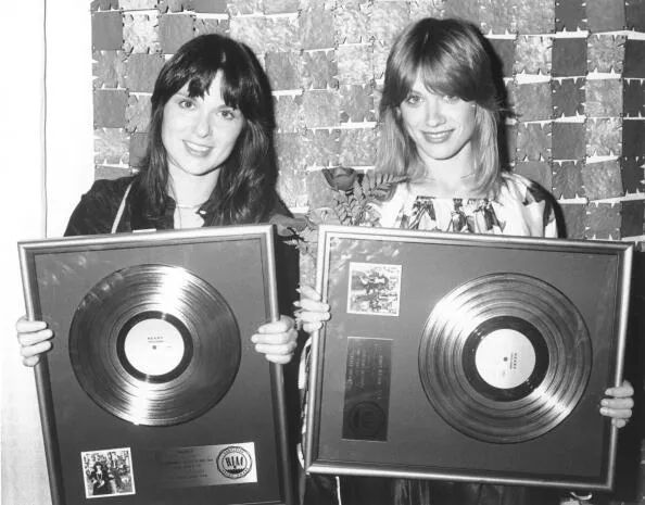 prs中国官网-恭喜prs艺术家heart乐队nancy wilson获得2021 she rocks