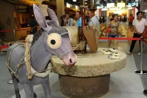 马羞辱驴,驴一怒之下竟然……(十个人看完十个人开悟) 马羞辱驴,驴一怒之下竟然……(十个人看完十个人开悟)