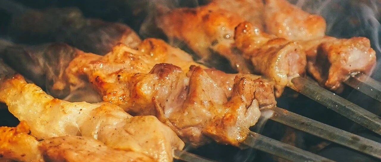 赌上新疆人的尊严告诉你，哪些馆子的羊肉和抓饭最好吃！