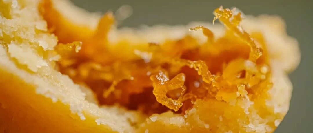 食品公司员工节后内购，几个小众品牌零食和水果。