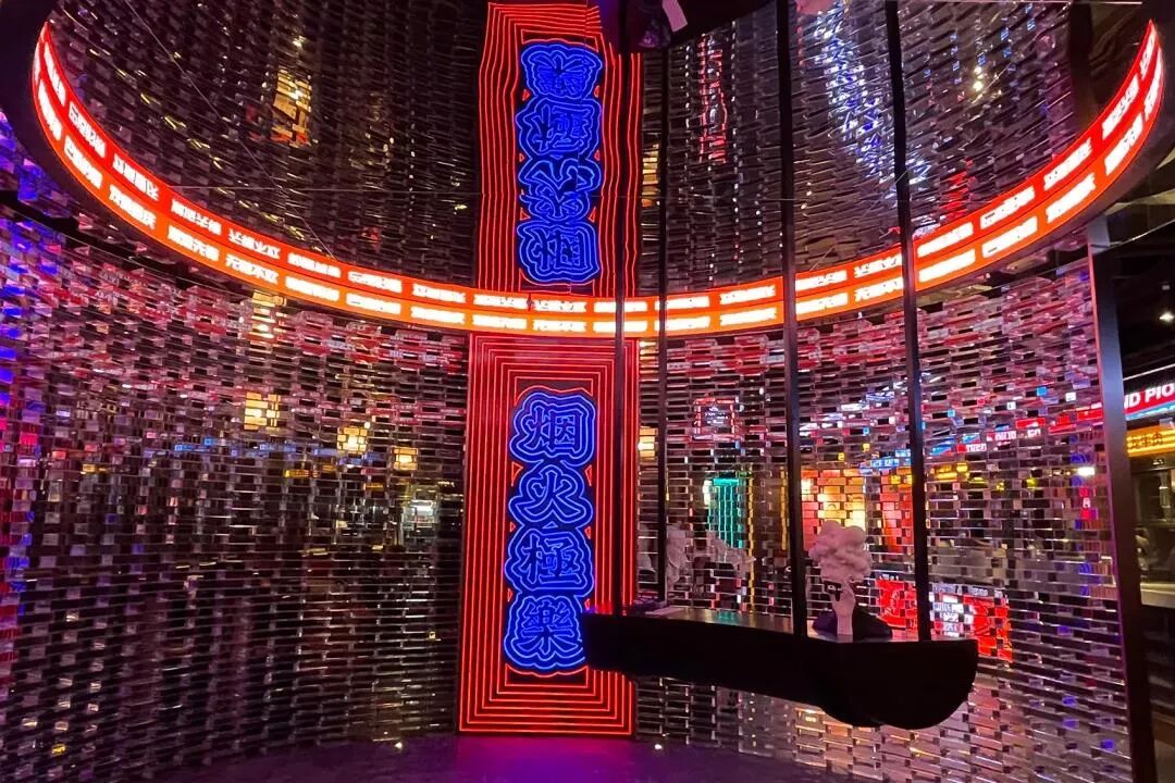 又一国潮东莞市火锅店装修设计感觉像错入了酒吧