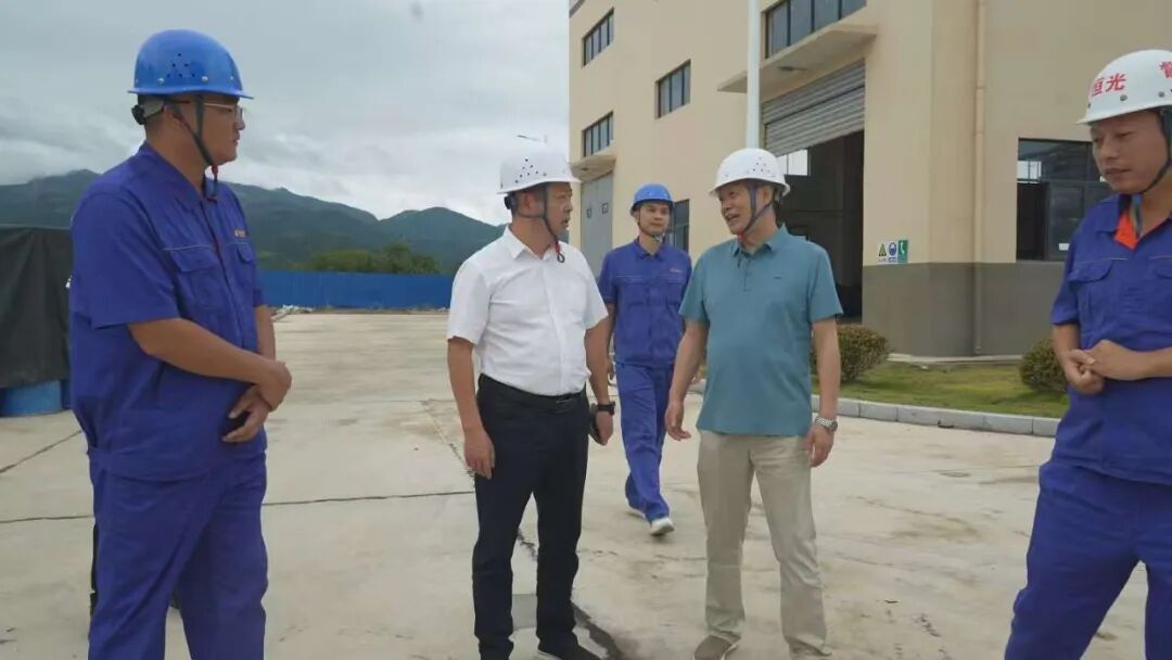 钟跃波深入企业走访调研 助力优化营商环境 推动企业发展