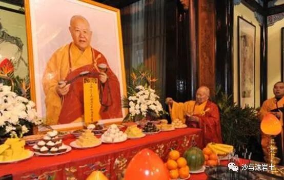 （李向东）上海高架桥立柱中的“九龙柱”