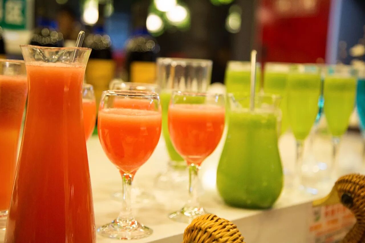 茂县这家自助餐厅老板就是暖心!万条羊绒围巾免费送!