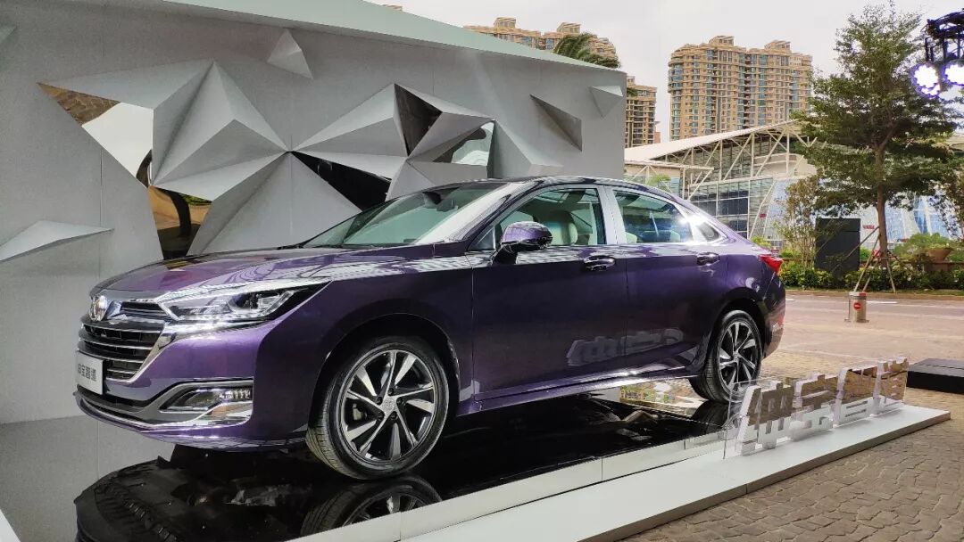 確認過眼神，國民賓士C紳寶智行是AI大格局的人 汽車 第3張