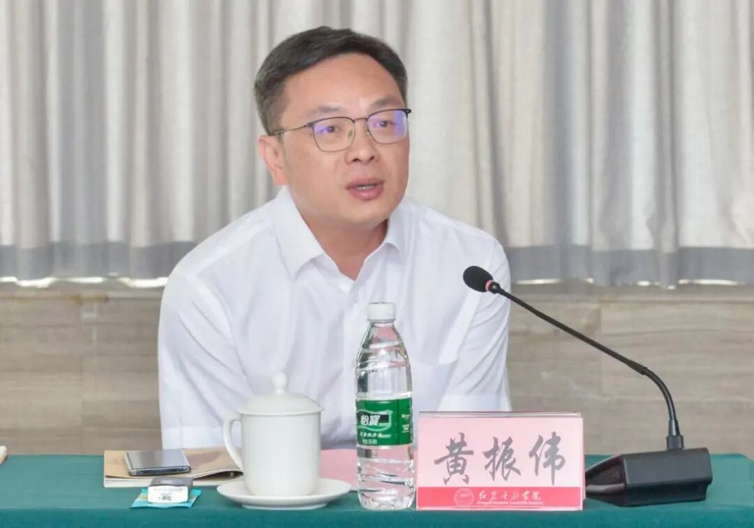 市财政局教科文处和市文旅委财务处 赴红岩联线管理中心调研指导