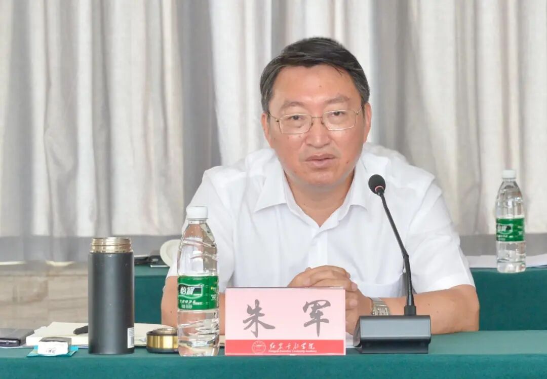 市财政局教科文处和市文旅委财务处 赴红岩联线管理中心调研指导