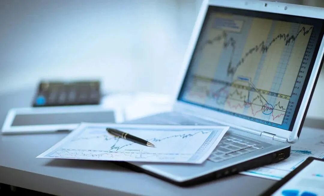 坚持底线思维，提高防范化解风险能力