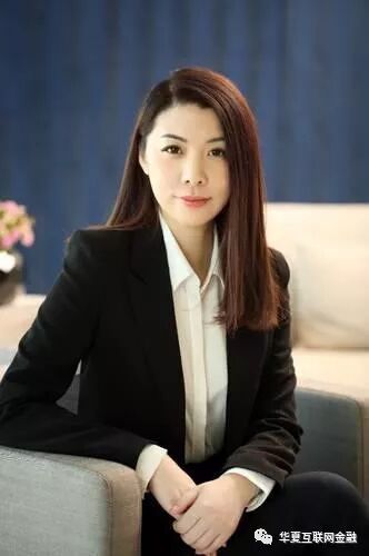 其实殷飞还是一位小明星,为e租宝演唱过司歌《e租宝点亮梦想》,在