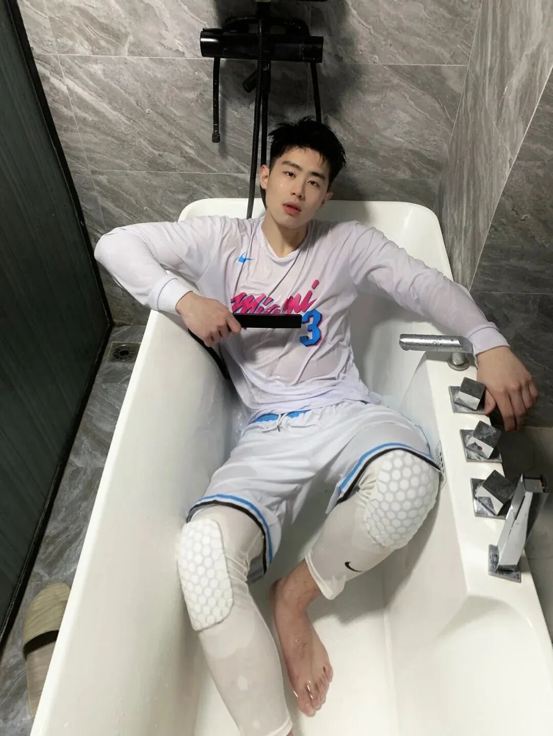 图片[6]-又一个网红帅哥被采访了！他本人发视频回应了……-小蓝短视频