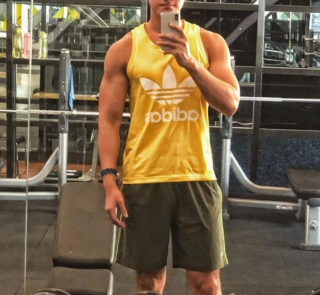 SM出道的胸毛男刘潮天菜！封神2大老公被锁定啦！！